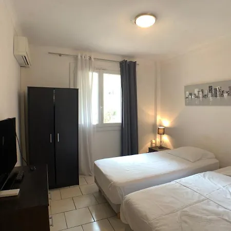 General Ferrie Apartment *